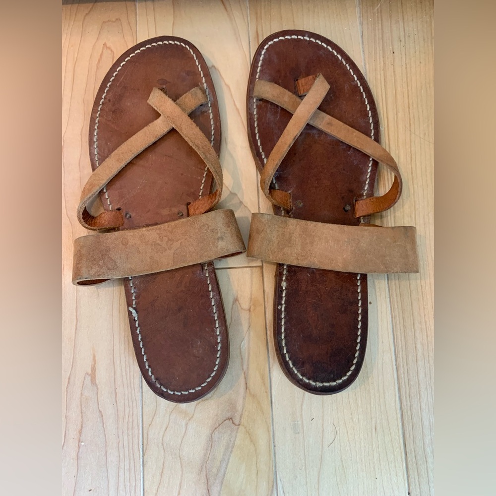 Women’s leather sandals